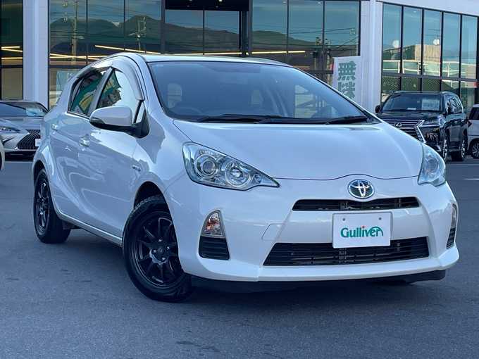 新着情報“アクアG”2012年式ライムホワイトパールクリスタルシャイン入荷しました！