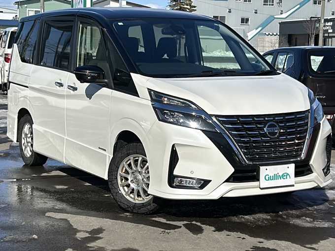 新着情報“セレナハイウェイスターV”2020年式ブリリアントホワイトパール 2トーン入荷しました！