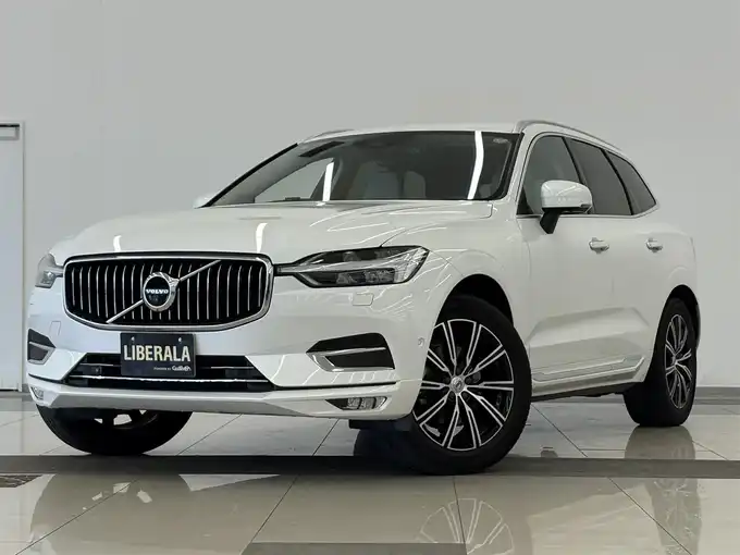新着情報“ＸＣ６０D4 AWD インスクリプション”2020年式クリスタルホワイトP入荷しました！