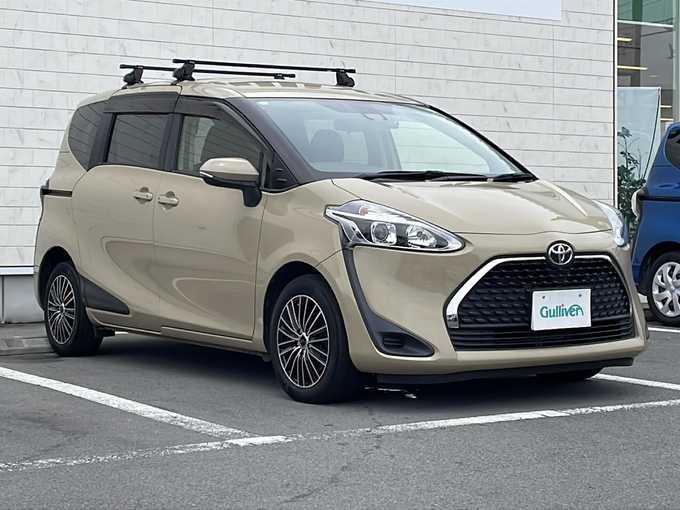 新着情報“シエンタファンベースG”2019年式ベージュ入荷しました！
