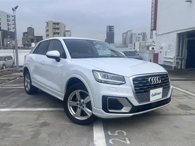 新着情報“Ｑ２1．0TFSIスポーツ”2018年式グレイシアホワイトメタリック入荷しました！