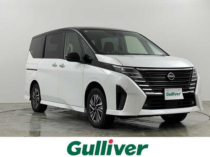 新着情報“セレナハイウェイスターV”2024年式白Ⅱ入荷しました！