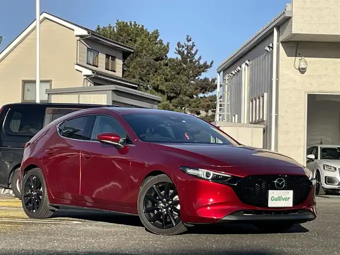 新着情報“ＭＡＺＤＡ３ファストバック20Sプロアクティブ ツーリングセレクション”2020年式ソウルレッドクリスタルM入荷しました！