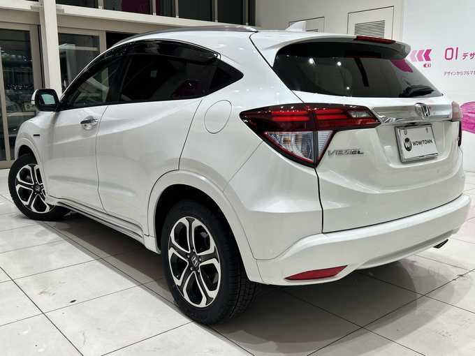 新着情報“ヴェゼルハイブリッドZ・ホンダセンシング”2017年式ホワイト