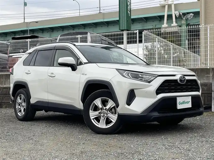 新着情報“ＲＡＶ４ハイブリッドX”2020年式ホワイトパールクリスタルシャイン入荷しました！