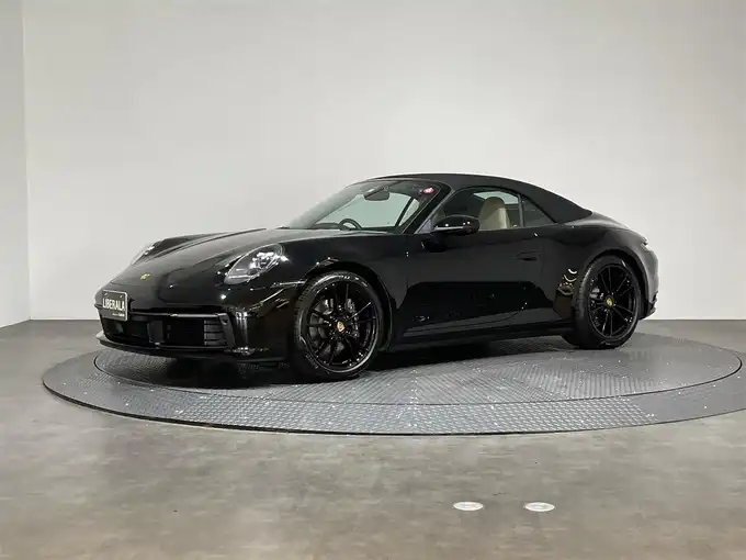 新着情報“ポルシェ ９１１カレラ カブリオレ”2021年式ブラック入荷しました！