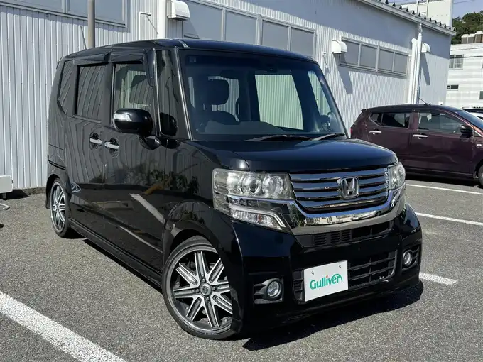 新着情報“Ｎ－ＢＯＸカスタムG特別仕様車SSパッケージ”2014年式スマートブラック入荷しました！