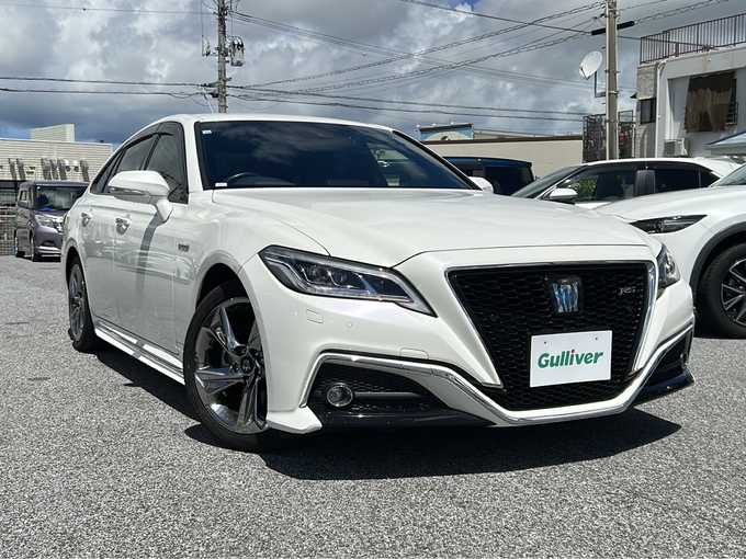 新着情報“クラウンハイブリッドRSアドバンス”2018年式ホワイトパールクリスタルシャイン入荷しました！