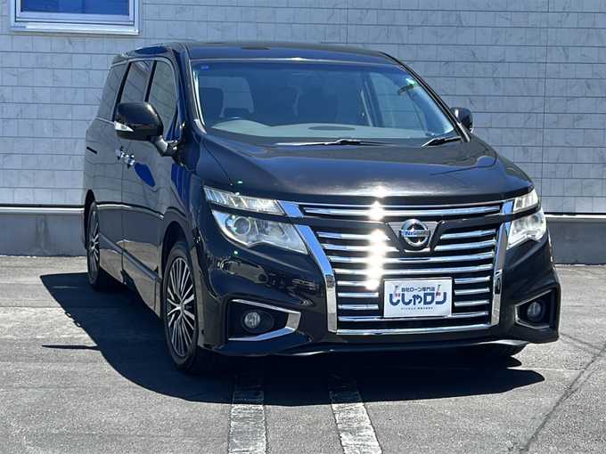 新着情報“エルグランド250ハイウェイスター”2014年式ファントムブラック入荷しました！