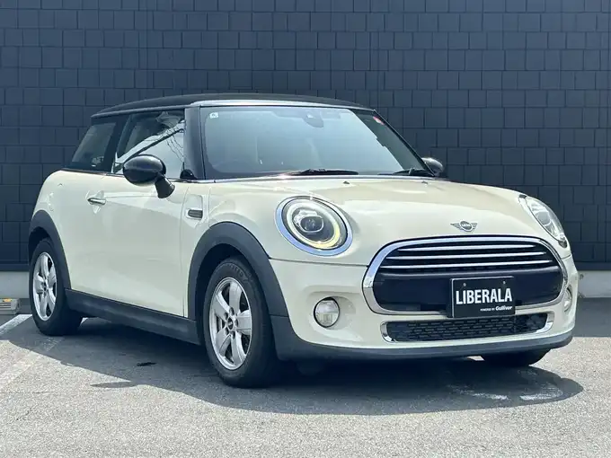 新着情報“ＭＩＮＩクーパーD”2018年式ペッパー・ホワイト入荷しました！