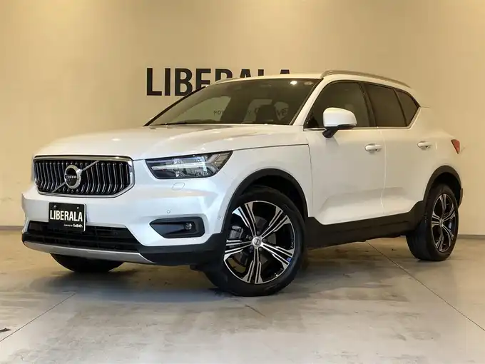 新着情報“ＸＣ４０T4 AWD インスクリプション”2020年式クリスタルホワイトP入荷しました！
