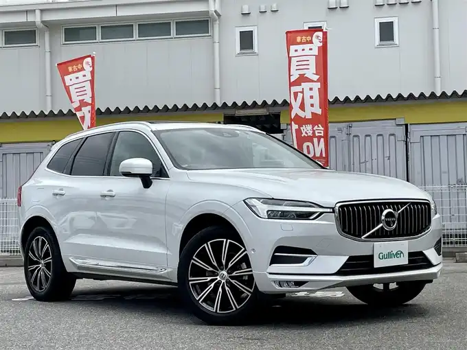 新着情報“ＸＣ６０D4 AWD インスクリプション”2018年式クリスタルホワイトP入荷しました！