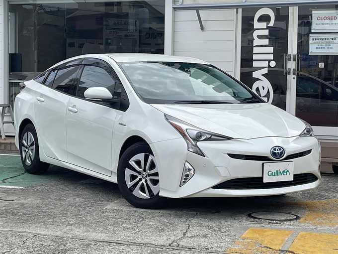 新着情報“プリウスA”2016年式ホワイトパールクリスタルシャイン入荷しました！