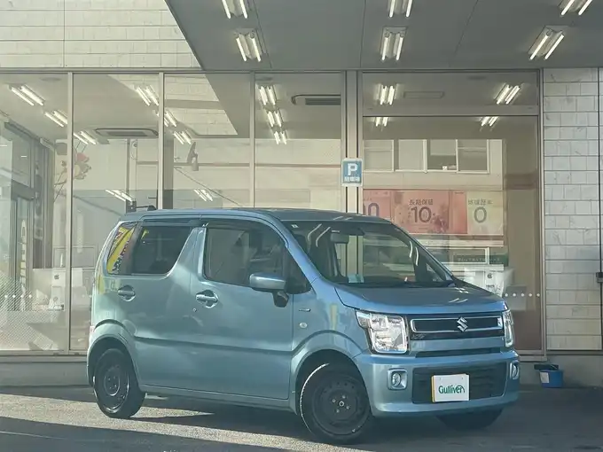新着情報“ワゴンＲハイブリッドFX セーフティパッケージ装着車”2017年式ライトブルー入荷しました！