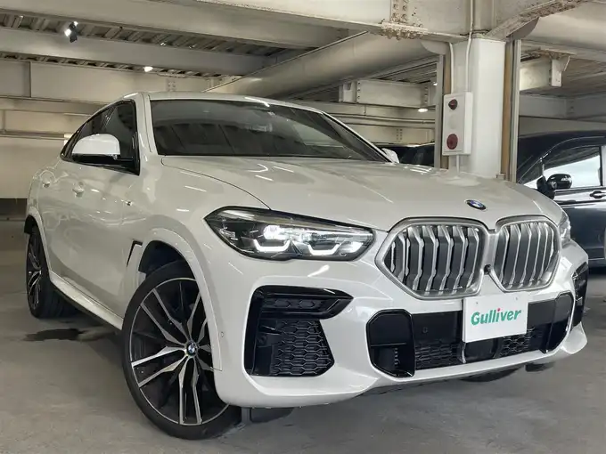 新着情報“Ｘ６xDrive 35d Mスポーツ”2022年式パール入荷しました！