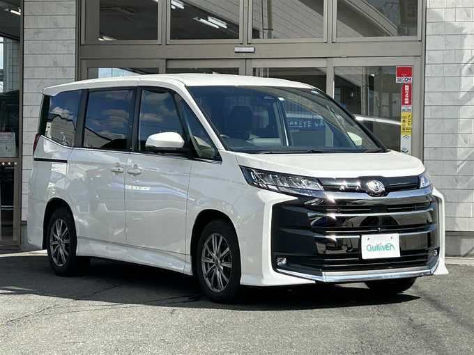 新着情報“ノアS－Z”2022年式ホワイトパールクリスタルシャイン入荷しました！
