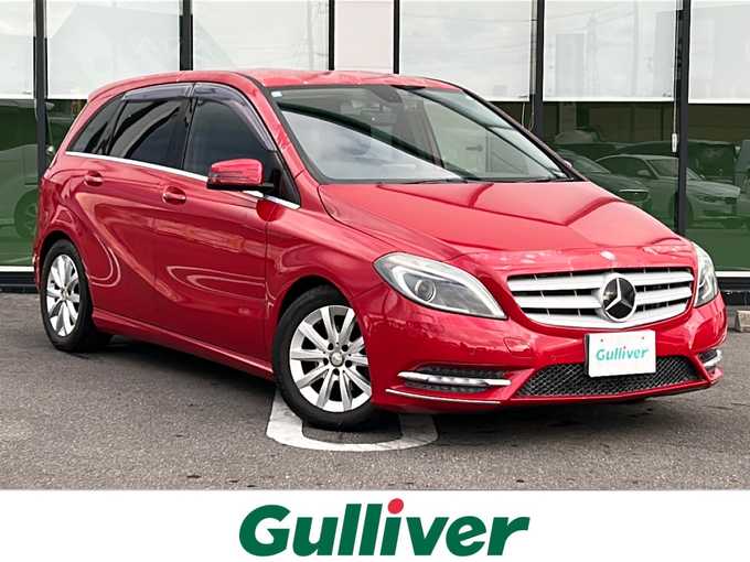 新着情報“ＢクラスB180 ブルーエフィシェンシー”2012年式ジュピターレッド入荷しました！