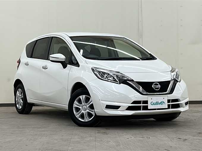 新着情報“ノートX FOUR”2018年式ブリリアントホワイトパール入荷しました！