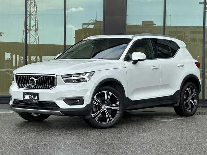 新着情報“ＸＣ４０T4 AWD インスクリプション”2019年式パール入荷しました！