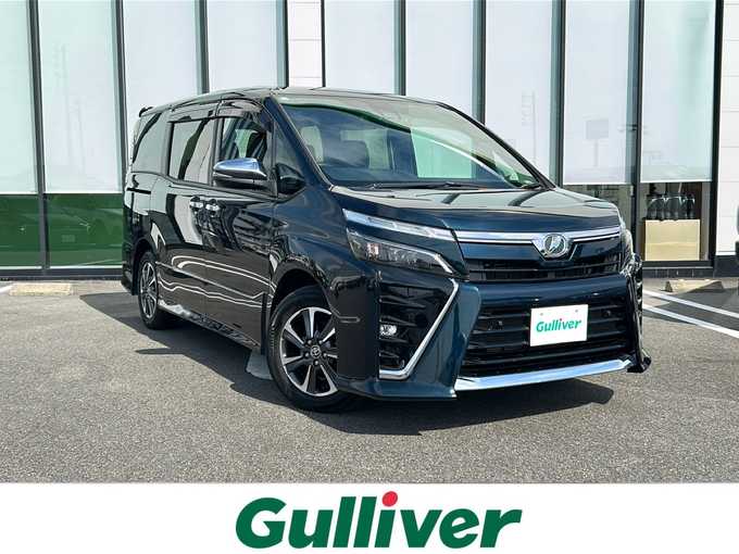 新着情報“ヴォクシーZS”2019年式ブラッキッシュアゲハガラスフレーク入荷しました！