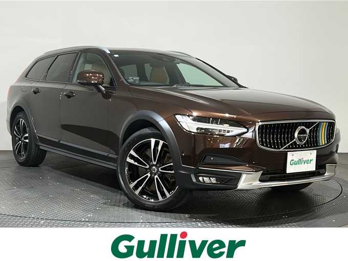 新着情報“Ｖ９０クロスカントリー T5 AWD サマム”2017年式メープルブラウンM入荷しました！