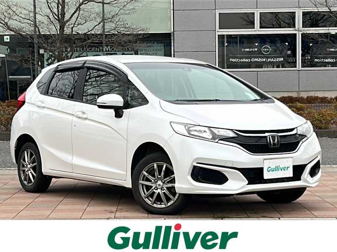 新着情報“フィット13G・F”2019年式プラチナホワイトパール入荷しました！