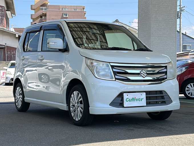 新着情報“ワゴンＲFZ”2014年式クリスタルホワイトP入荷しました！