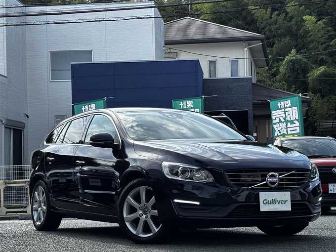 新着情報“Ｖ６０D4 タック”2018年式マジックブルーマイカ入荷しました！