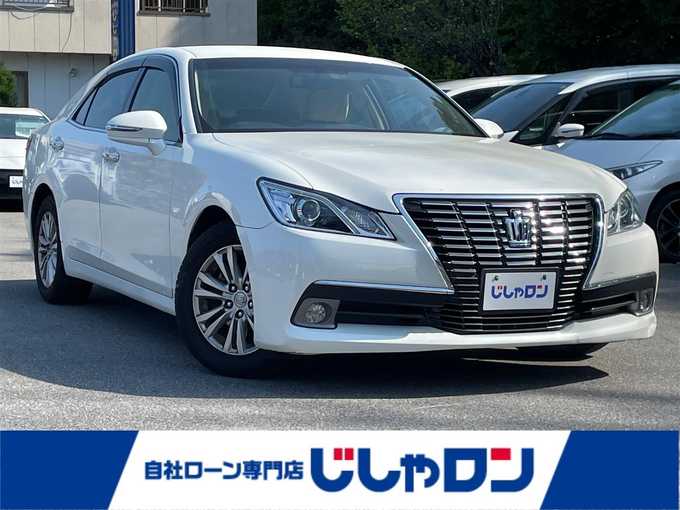 新着情報“クラウンロイヤルサルーン”2013年式ホワイトパールクリスタルシャイン入荷しました！