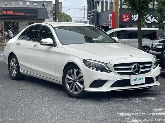 新着情報“ＣクラスC200アバンギャルド”2019年式パール入荷しました！