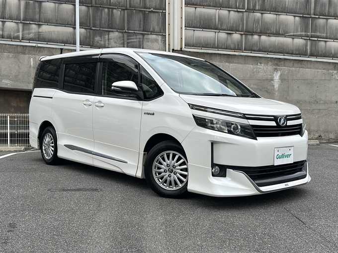 新着情報“ヴォクシーハイブリッドV”2015年式ホワイトパールクリスタルシャイン入荷しました！