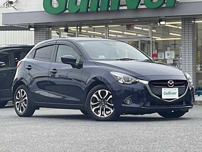新着情報“デミオXDツーリング”2016年式ディープクリスタルブルーマイカ入荷しました！