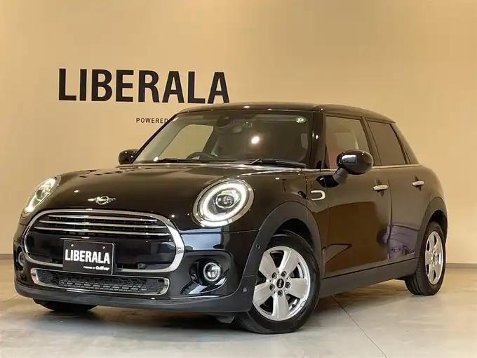 新着情報“ＭＩＮＩクーパー”2020年式ミッドナイト・ブラック・メタリック入荷しました！