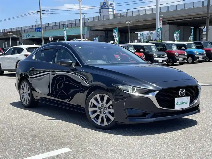 新着情報“ＭＡＺＤＡ３セダン20Sプロアクティブ”2019年式ジェットブラックマイカ入荷しました！