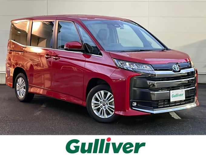 新着情報“ノアハイブリッドS－Z”2022年式レッドマイカメタリック入荷しました！