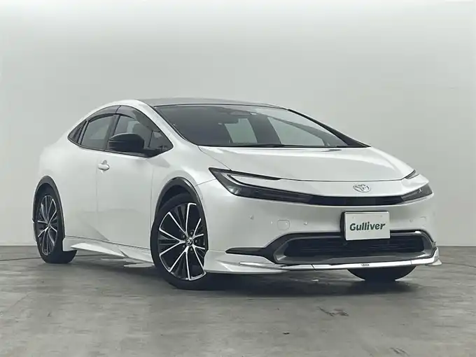 新着情報“プリウスZ”2023年式プラチナホワイトパールマイカ入荷しました！