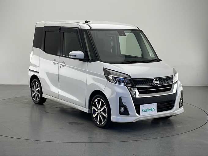 新着情報“デイズルークスハイウェイスター Gターボ”2018年式ホワイトパール入荷しました！