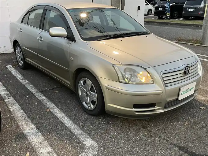 新着情報“アベンシスセダンXi”2003年式シルバーM入荷しました！