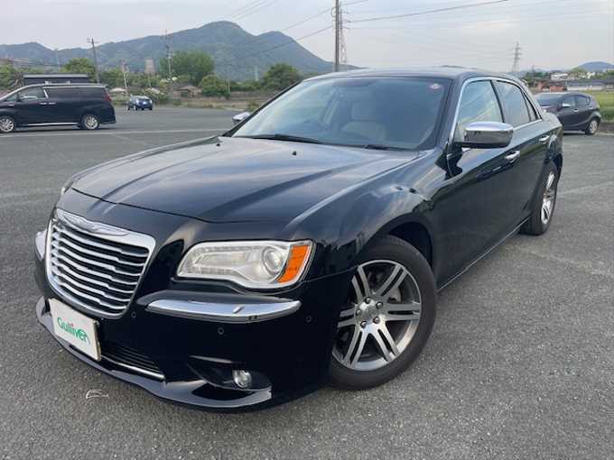 新着情報“クライスラー・３００300リミテッド+”2014年式黒入荷しました！