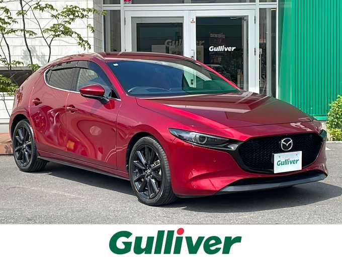 新着情報“ＭＡＺＤＡ３ファストバックXバーガンディ セレクション”2019年式ソウルレッドクリスタルM入荷しました！