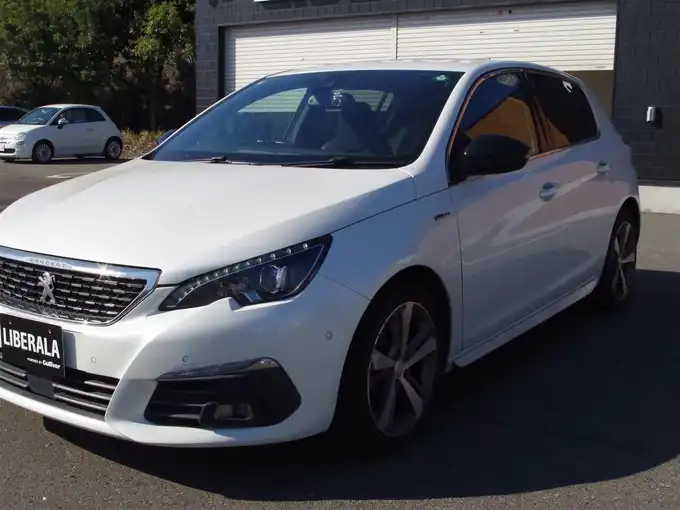 新着情報“３０８GTライン ブルーHDi”2018年式白入荷しました！