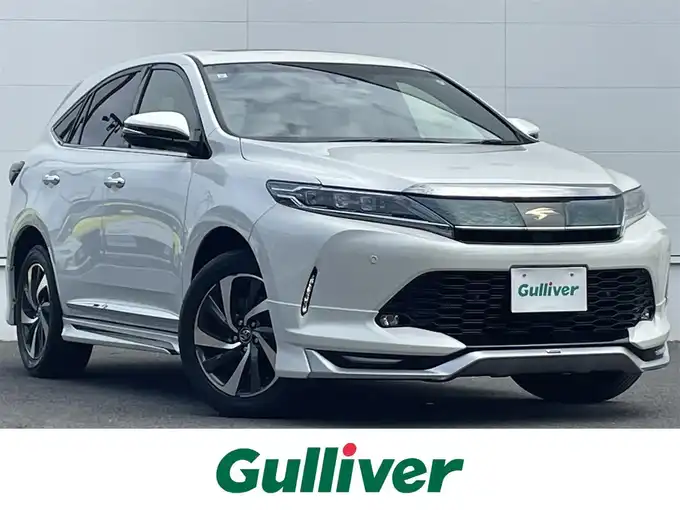 新着情報“ハリアープレミアム”2017年式ホワイトパールクリスタルシャイン入荷しました！