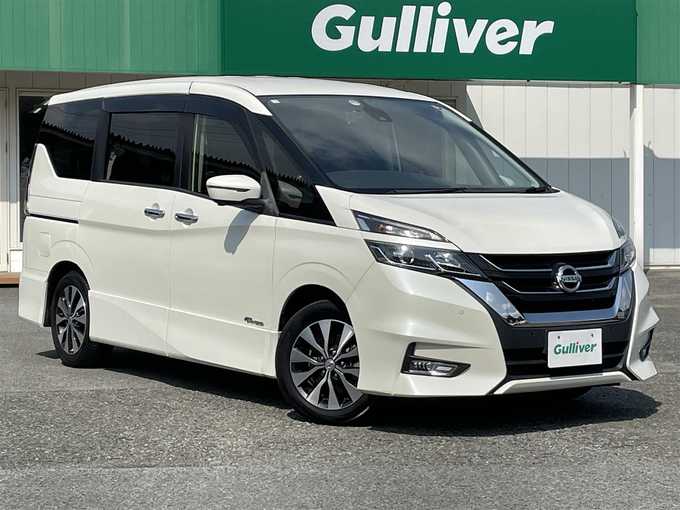 新着情報“セレナハイウェイスター”2017年式ブリリアントホワイトパール入荷しました！