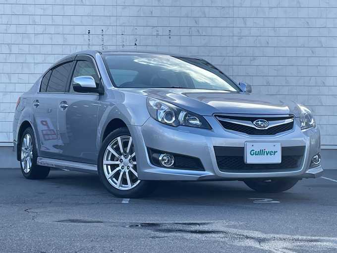 新着情報“レガシィＢ４2．5iアイサイト”2012年式アイスシルバーメタリック入荷しました！