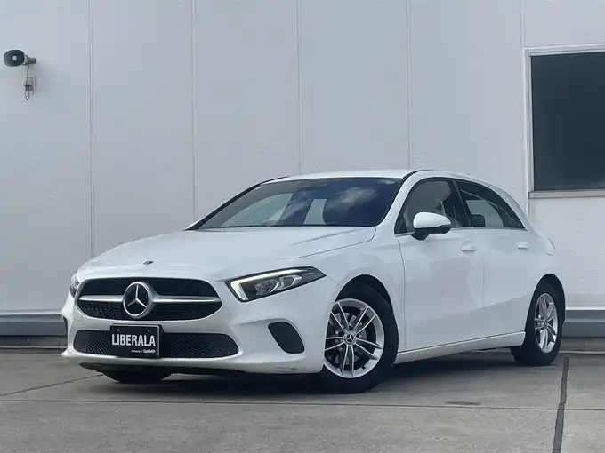 新着情報“ＡクラスA180”2019年式ポーラホワイト入荷しました！