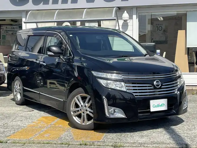 新着情報“エルグランド250ハイウェイスター”2011年式ファントムブラック入荷しました！