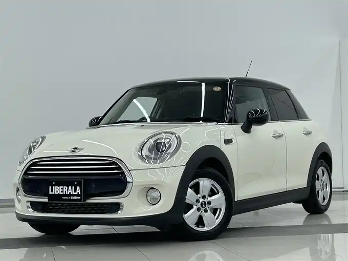 新着情報“ＭＩＮＩクーパーD”2018年式ペッパー・ホワイト入荷しました！