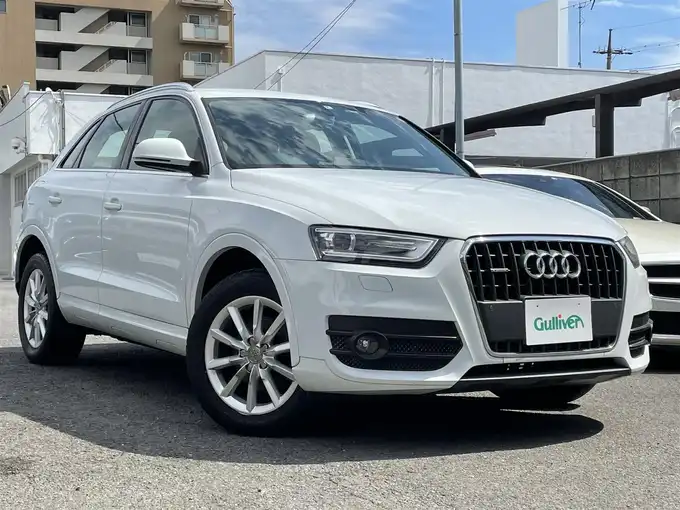 新着情報“Ｑ３2．0 TFSI クワトロ 170PS”2014年式グレイシアホワイトメタリック入荷しました！