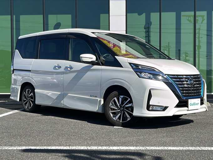 新着情報“セレナe－パワー ハイウェイスターV”2022年式ブリリアントホワイトパール入荷しました！