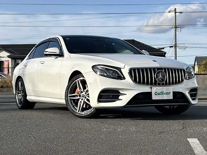 新着情報“ＥクラスE220d アバンギャルド スポーツ”2017年式ポーラホワイト入荷しました！